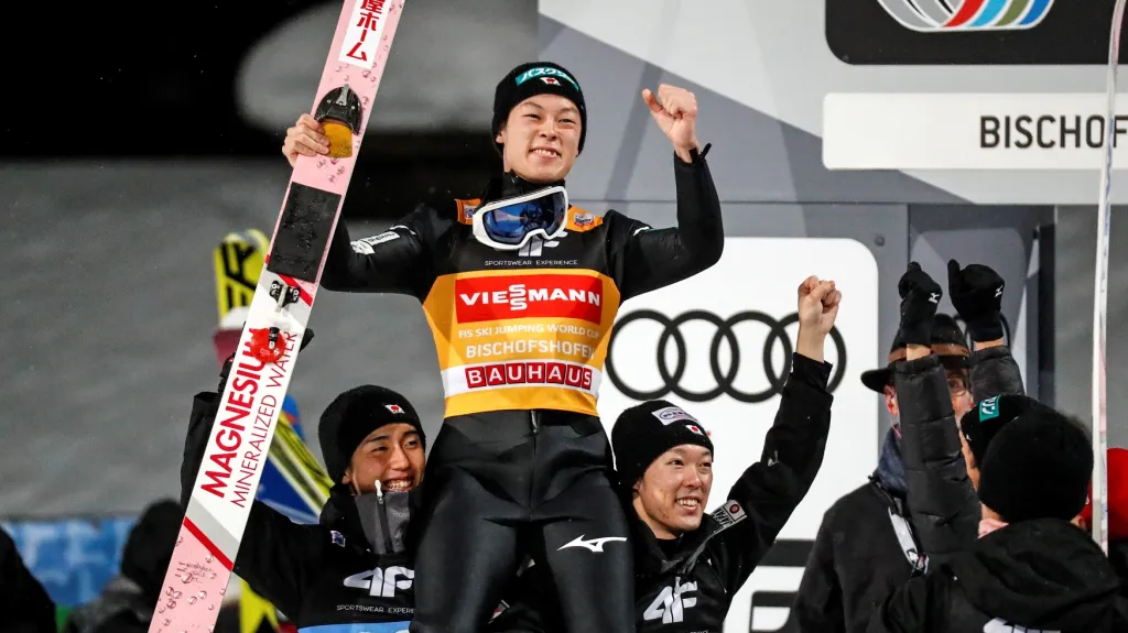 Rjoju Kobajaši s japonským týmem