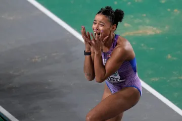 Jasmine Sawyersová oslavuje vítězný skok na HME v Istanbulu