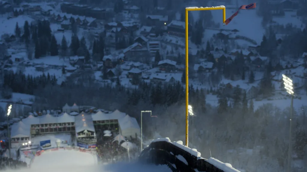 Sobotní závod se v Harrachově s definitivní platností přesouvá na neděli