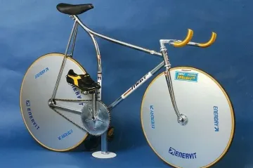 Kolo, na kterém Francesco Moser v lednu 1984 překonal rekord v hodinovce