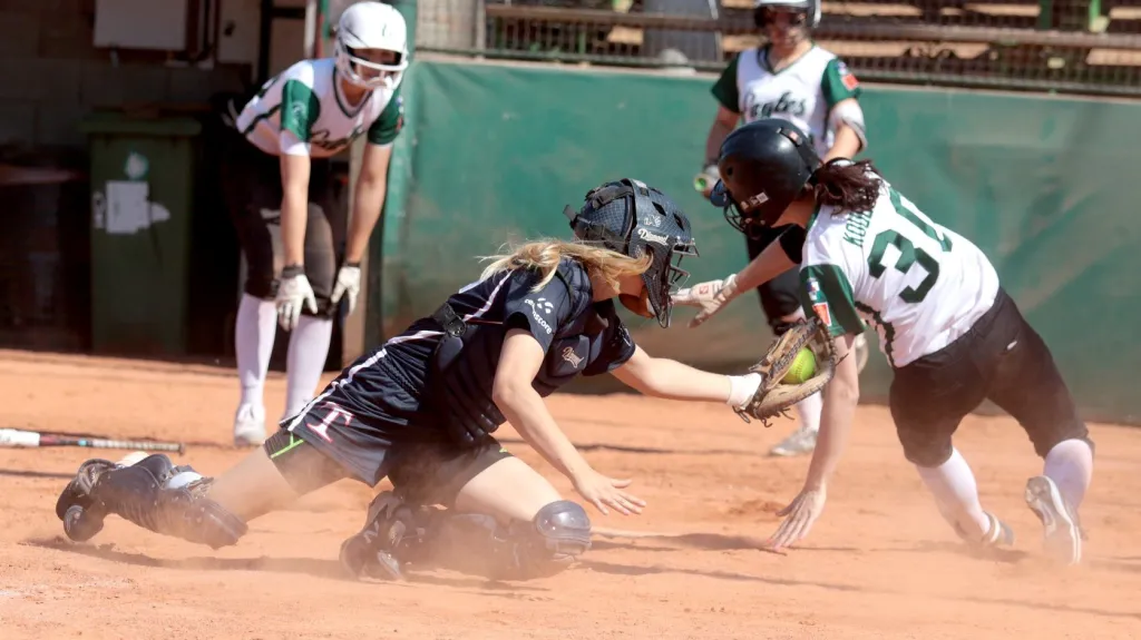 Softballové utkání Eagles - Tempo