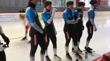 Nikola Zdráhalová s reprezentačními kolegy