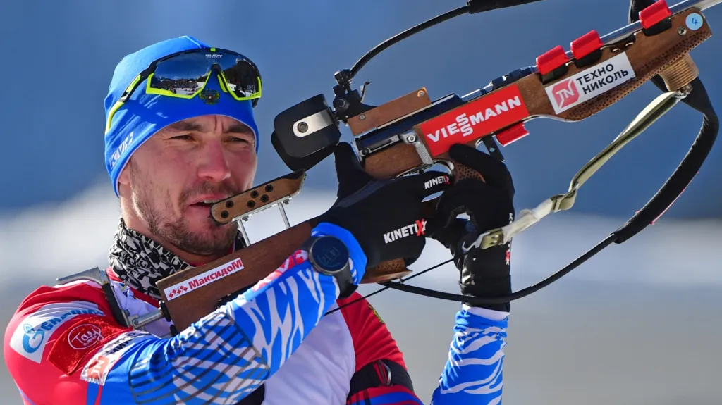 Ruský biatlonista Alexandr Loginov na MS v Anterselvě