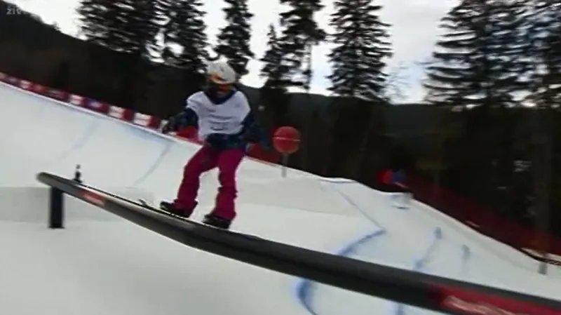 Sestřih kvalifikace snowboardistů a snowboardistek ve slopestylu