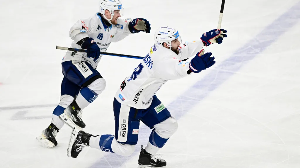 Libor Zábranský slaví gól