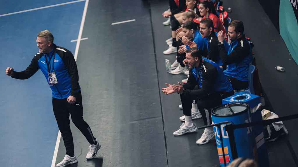 Bent Dahl během zápasu se Španělskem