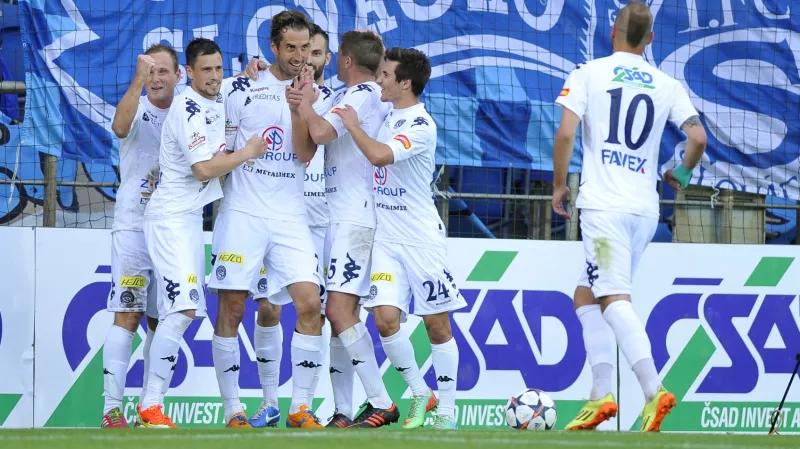 Slavící fotbalisté Slovácka