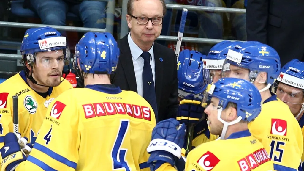 Pär Marts na střídačce švédské reprezentace