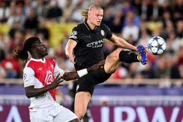 Erling Haaland v akci proti Monaku