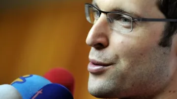 Petr Čech při rozhovoru s novináři