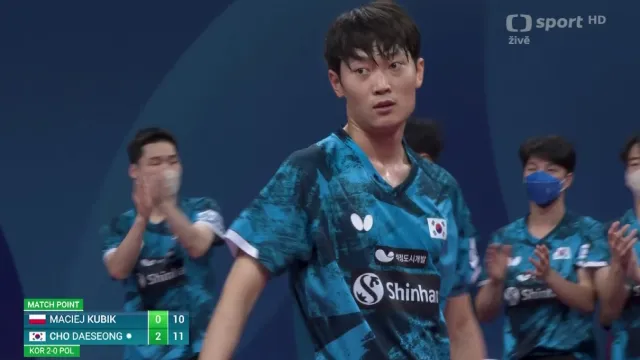 Z osmifinále MS stolních tenistů postupují dál týmy z Asie