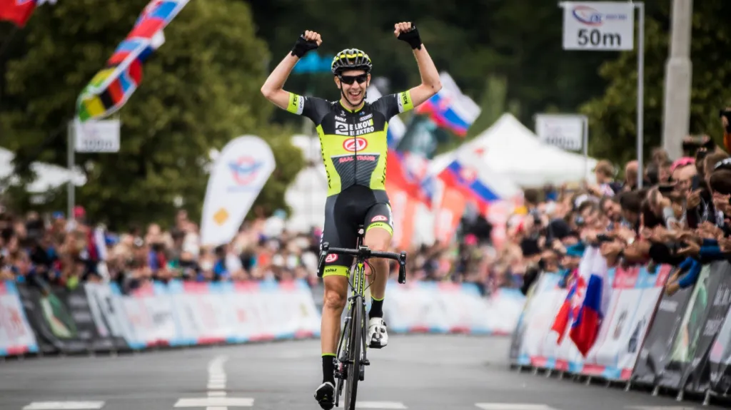 Slavící Josef Černý