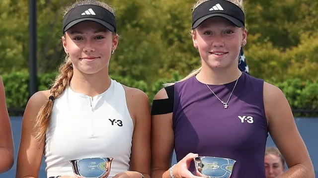 Vítězky juniorské čtyřhry sestry Kovačkovy jsou zpátky doma