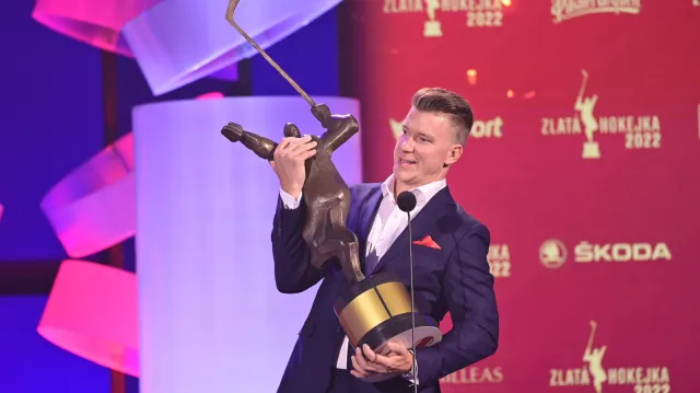 Ondřej Palát získal premiérovou Zlatou hokejku