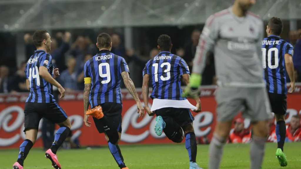 Inter Milán poráží konkurenční AC