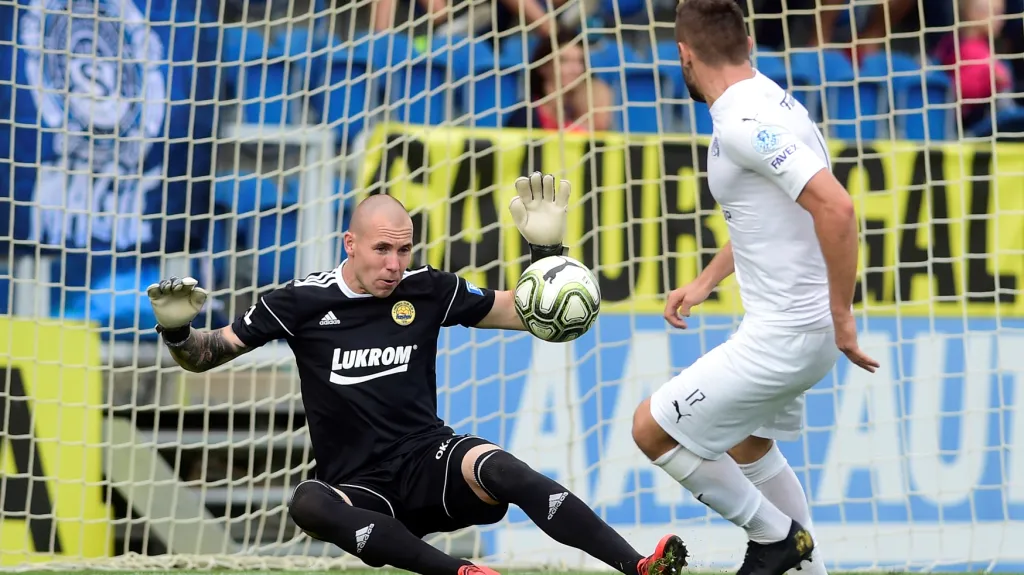 Tomáš Zajíc pálí na branku Zlína