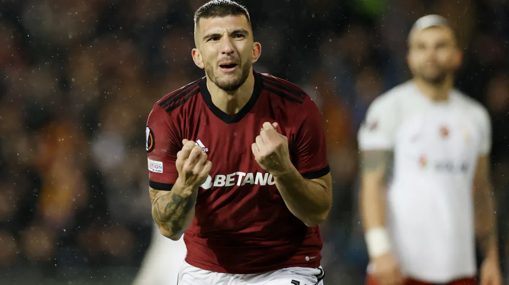 Indrit Tuci slaví gól proti Galatasarayi