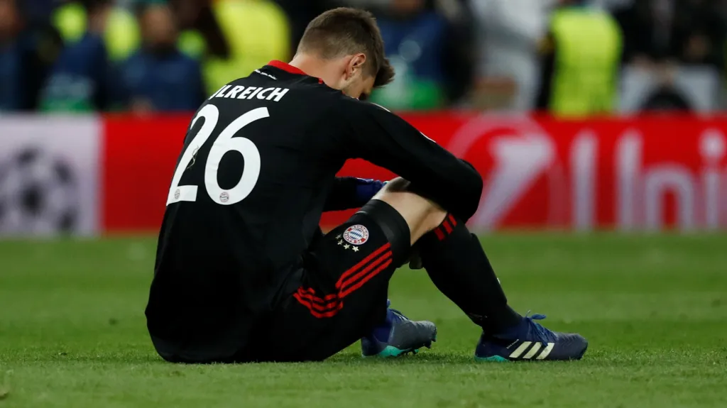Zklamaný brankář Bayernu Mnichov Sven Ulreich