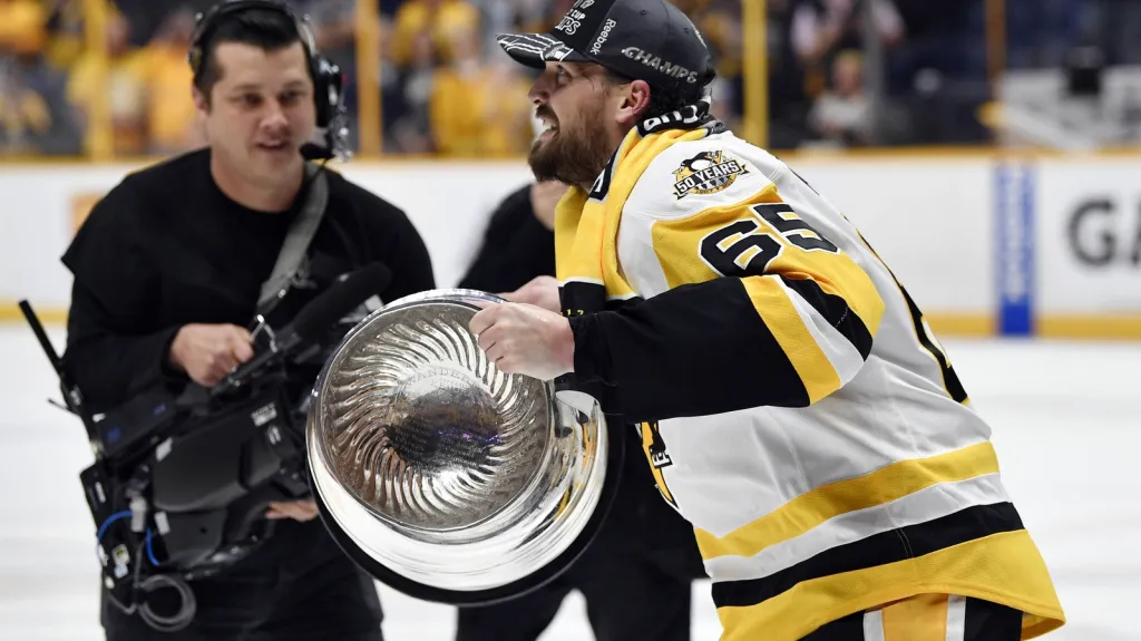 Ron Hainsey se Stanley Cupem