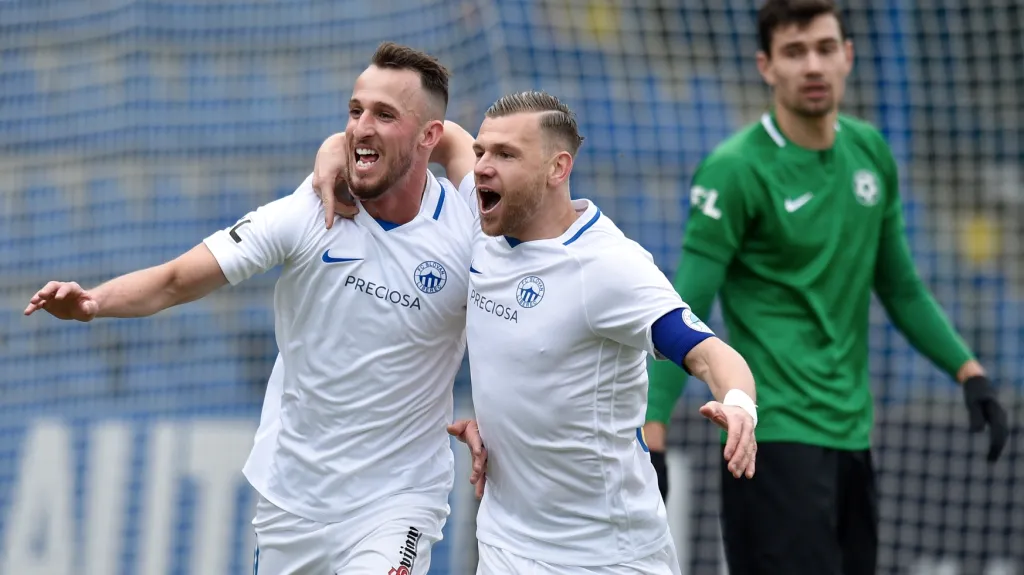 Fotbalisté Liberce se radují z gólu proti Příbrami