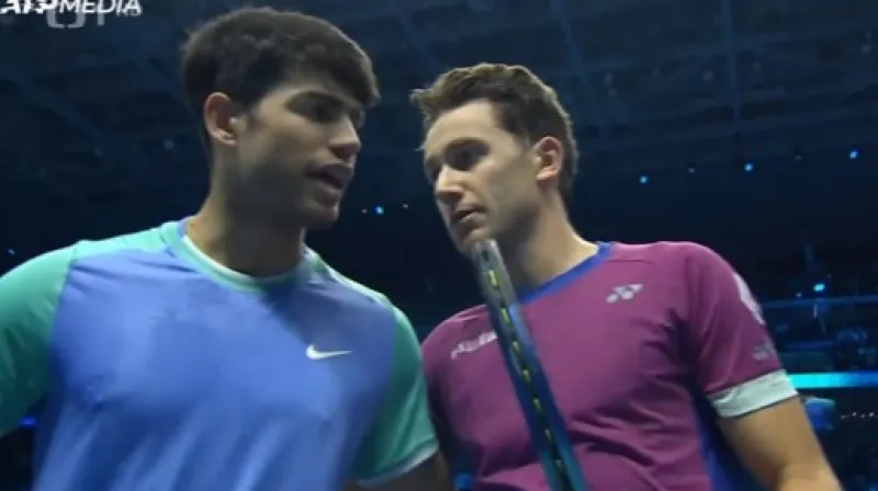 Alcaraz začal Turnaj mistrů porážkou