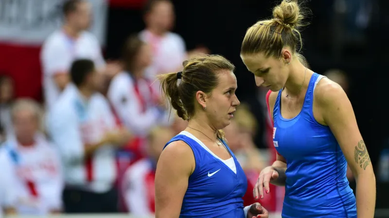 Barbora Strýcová s Karolínou Plíškovou