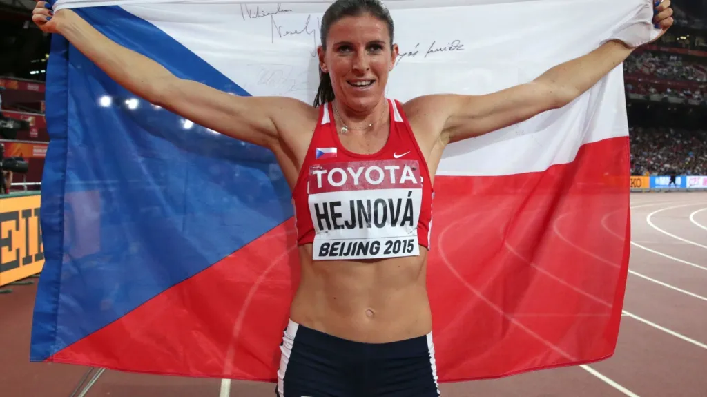 Zuzana Hejnová slaví vítězství na mistrovství světa