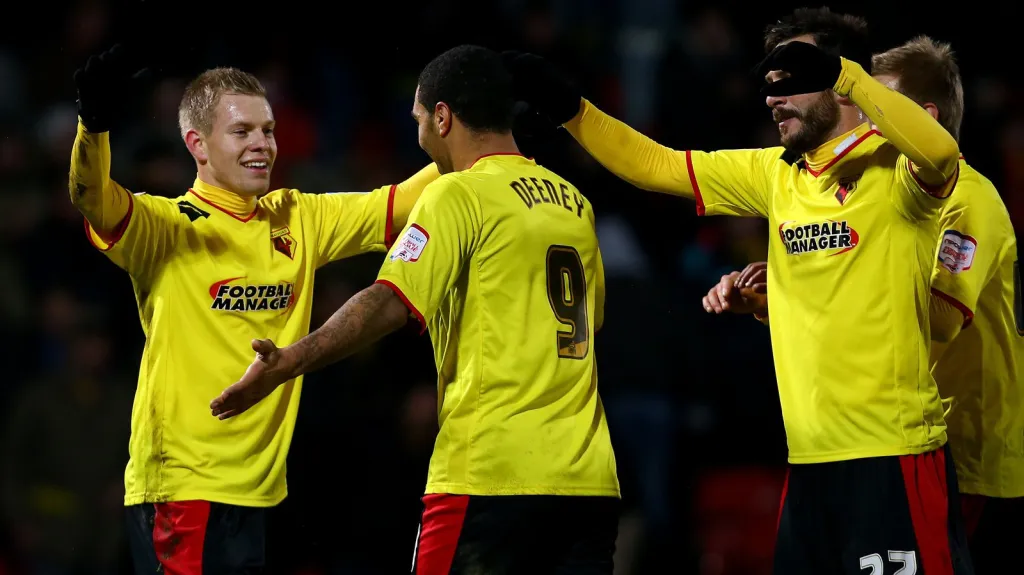 Matěj Vydra slaví se svými spoluhráči