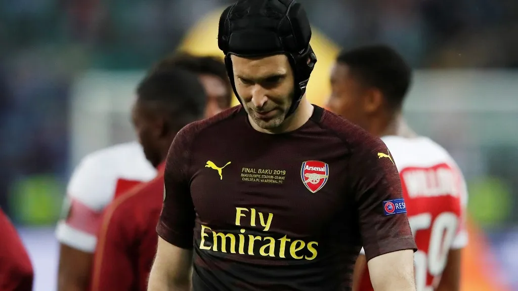 Zklamaný Petr Čech z Arsenalu po neúspěšném finále EL