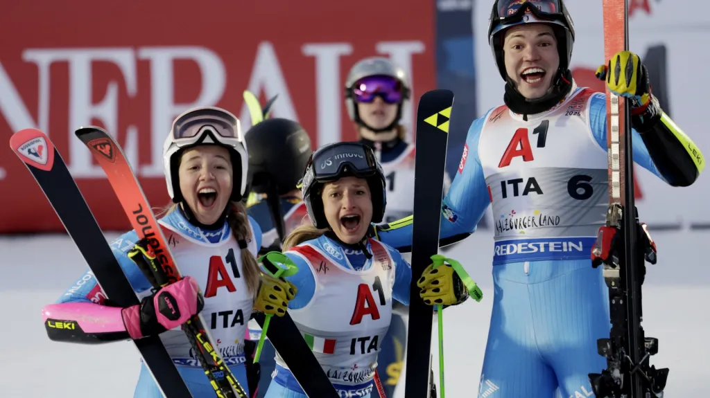 Italská reprezentace v paralelním závodě týmů na MS