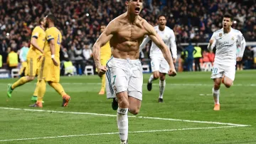 Cristiano Ronaldo slaví gól Realu Madrid v sítí Juventusu