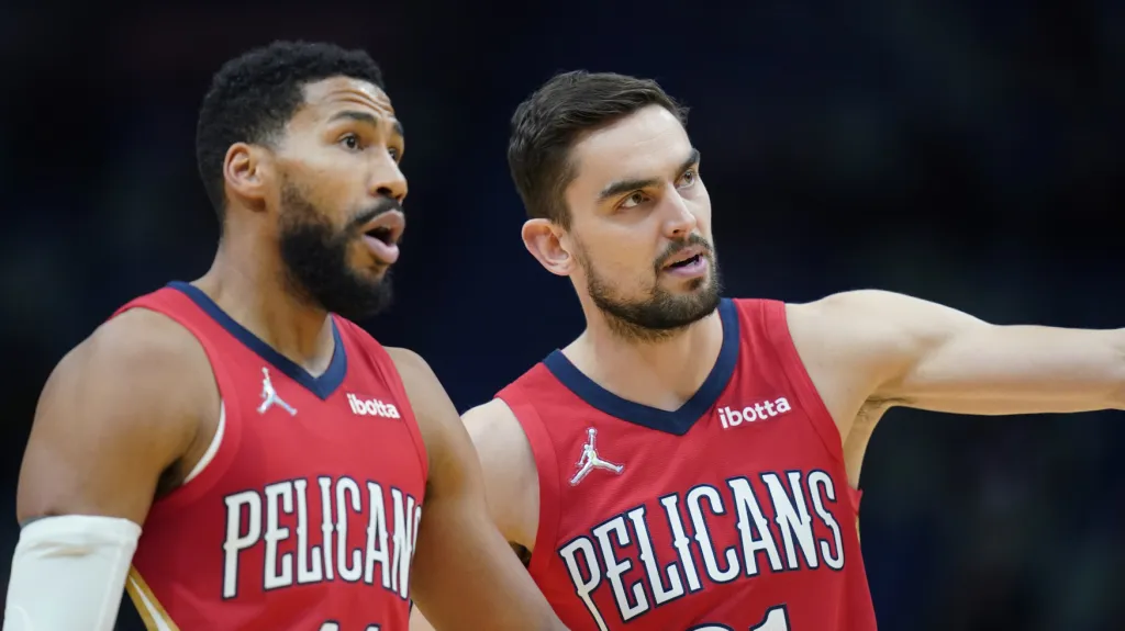 Garett Temple a Tomáš Satoranský