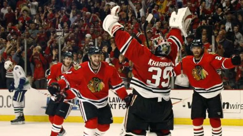 Hráči Chicaga slaví postup