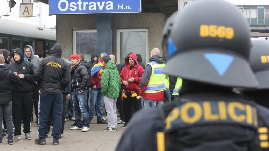 Fanoušci Sparty před utkáním s Ostravou na Bazalech