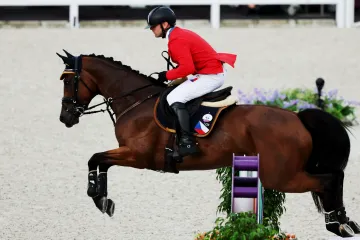 Miroslav Trunda s klisnou Shutterflyke na OH v Tokiu