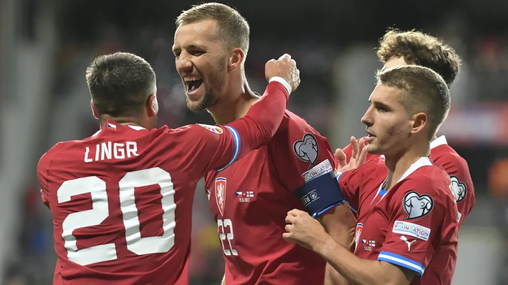 Kapitán české reprezentace Tomáš Souček slaví gól