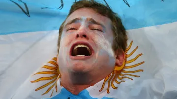 Slzy štěstí po semifinálové výhře Argentiny nad Nizozemím