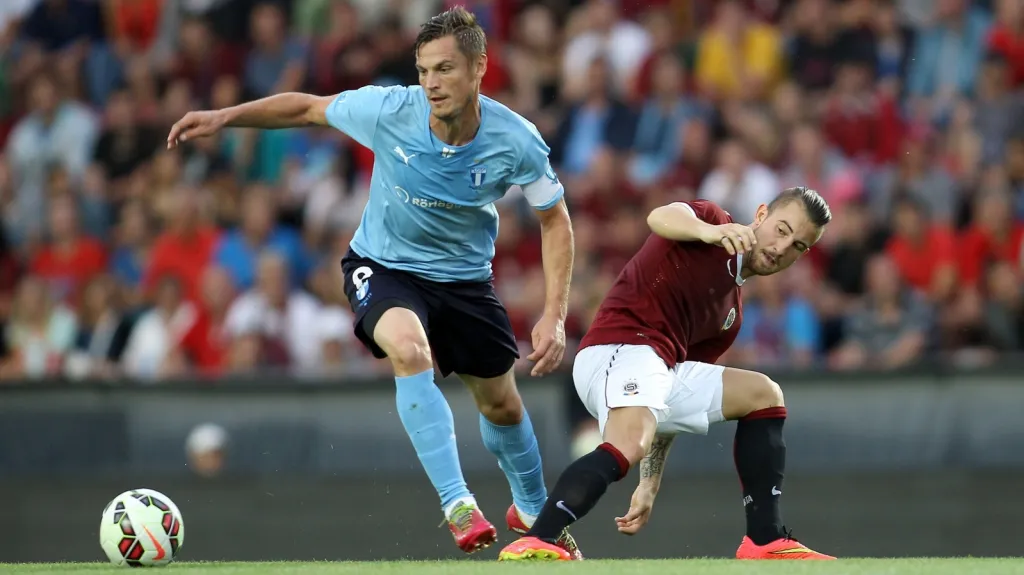 Lukáš Vácha v zápase s Malmö