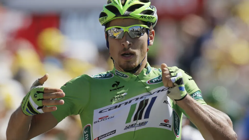 Peter Sagan se raduje z vítězství v 7. etapě