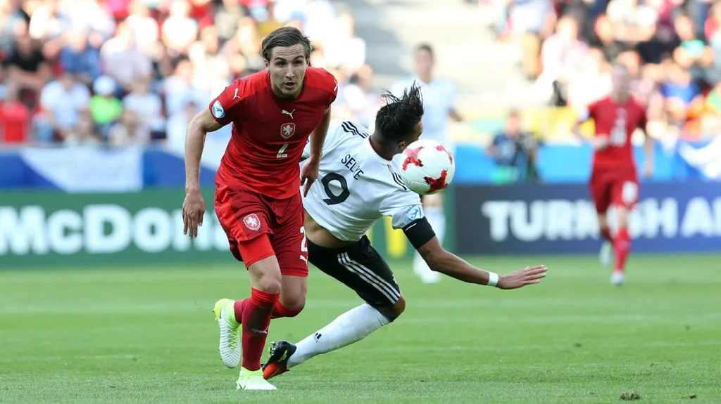 Stefan Simič v utkání s Německem