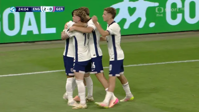 Gól v utkání Anglie – Německo: Hutchinson – 2:0 (25. min.)