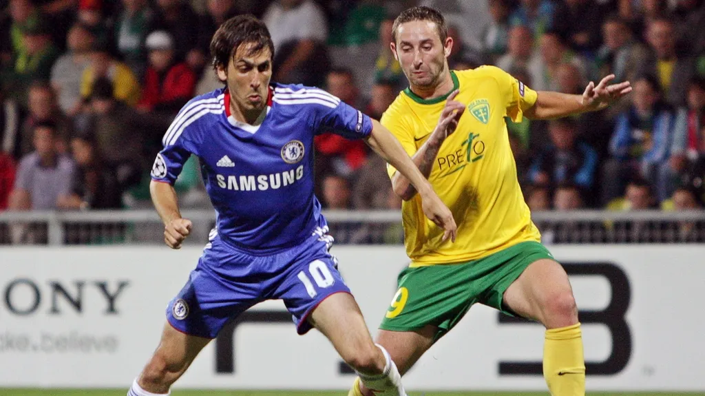 Emil Rilke (vpravo) v utkání s Chelsea