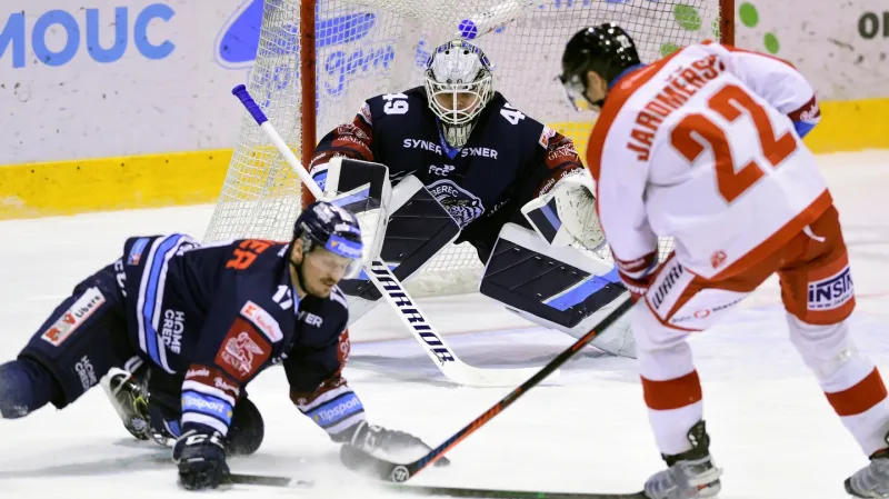 Bek Olomouce Jan Jaroměřský proti obraně Liberce