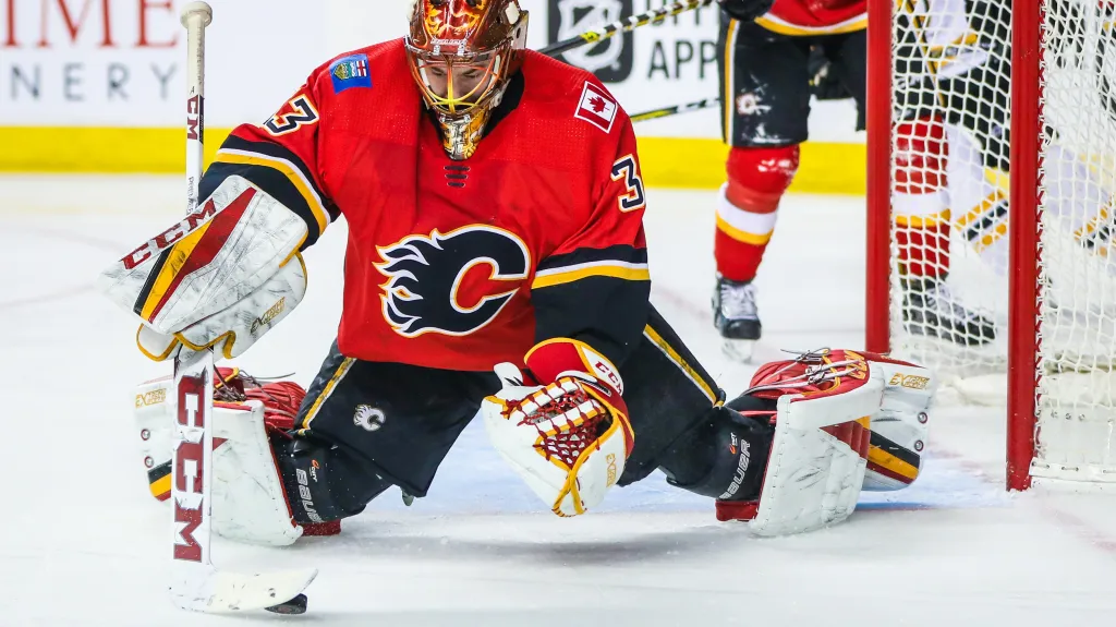 David Rittich v dresu Calgary