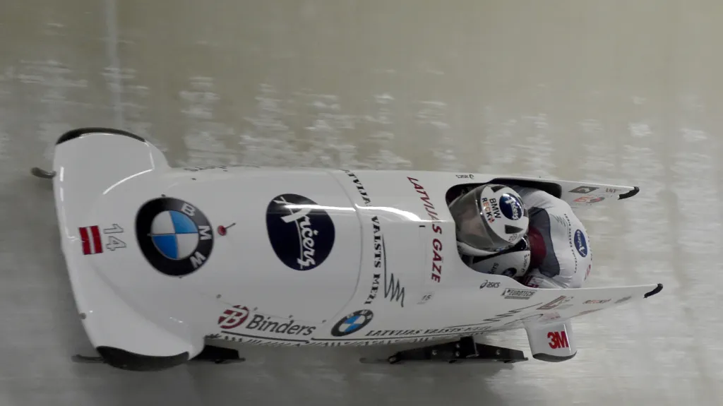 Lotyšský dvojbob Oskars Kibermanis a Matiss Miknis