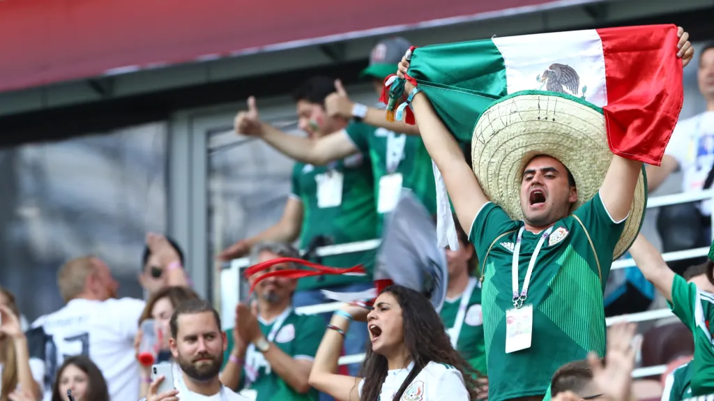 Slavící mexičtí fanoušci