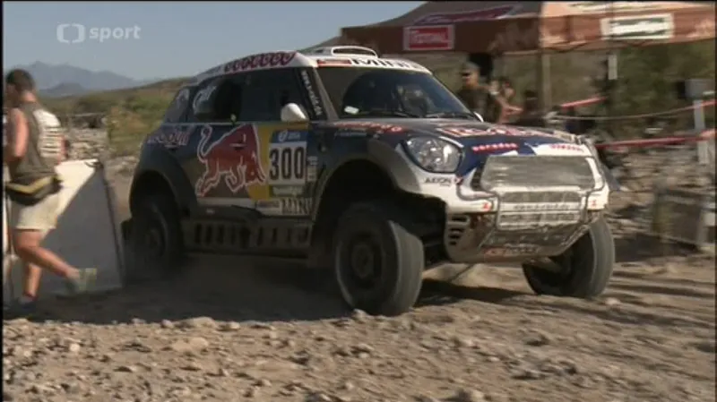 Automobily v 9. etapě Rallye Dakar