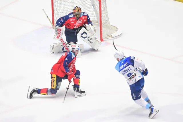 Čtvrtfinále play-off extraligy Dynamo Pardubice – Kometa Brno