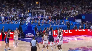 Neskutečná tečka za první půlí utkání Německo - Řecko