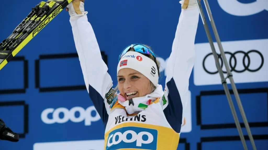 Therese Johaugová se raduje z dalšího tirumfu